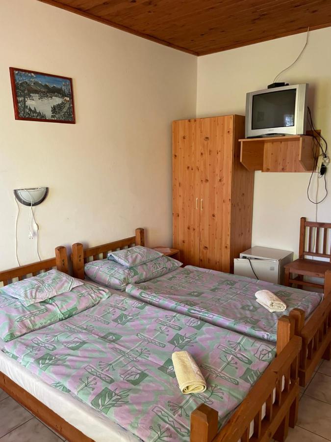 Апартаменты Zsuzsa Apartman Поросло Экстерьер фото