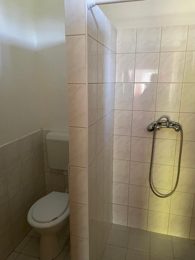 Апартаменты Zsuzsa Apartman Поросло Экстерьер фото